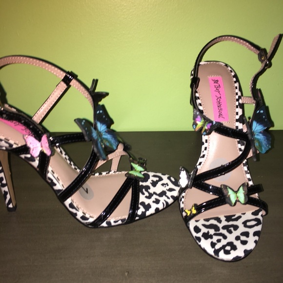 betsey johnson butterfly shoes